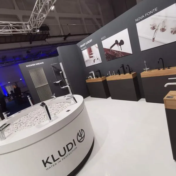 Kiállítási stand kivitelezése vásári helyszínen